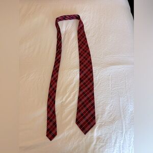 Roundtree & Yorke Red & Navy Blue Plaid Silk Tie Men’s